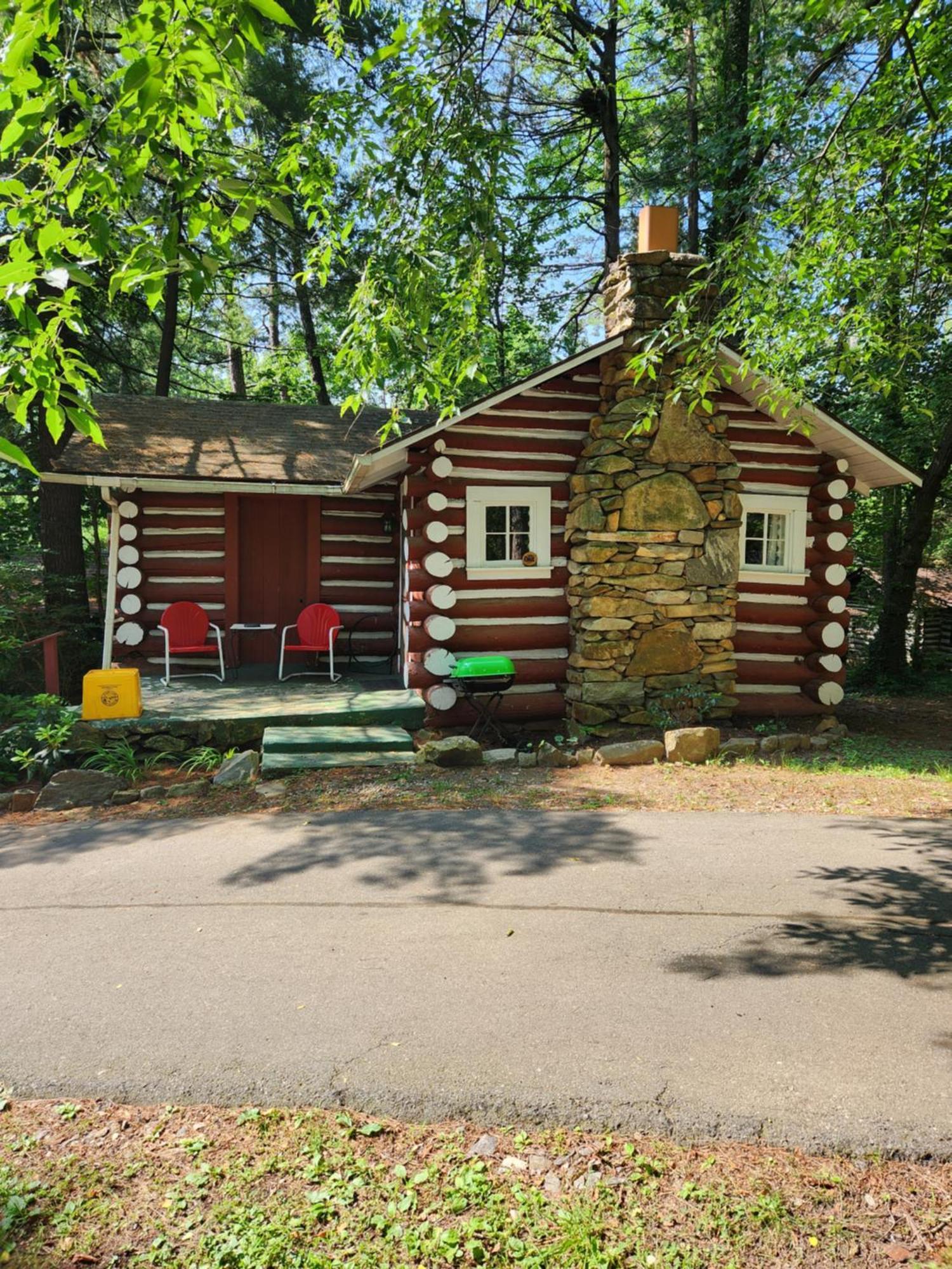 The Pines Cottages Woodfin Buitenkant foto