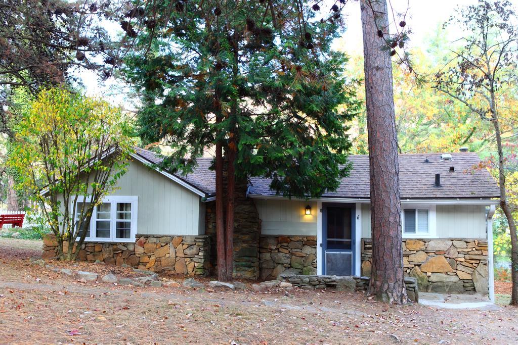 The Pines Cottages Woodfin Buitenkant foto